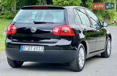 Хетчбек Volkswagen Golf 2008 в 