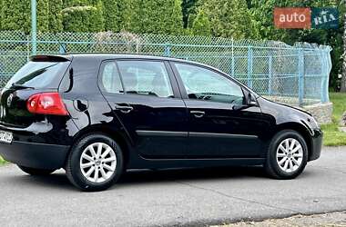 Хетчбек Volkswagen Golf 2008 в 