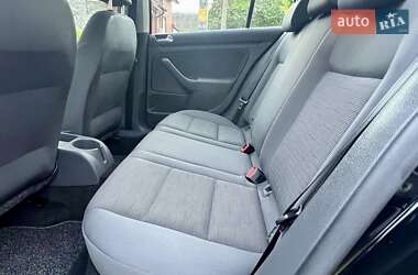 Хетчбек Volkswagen Golf 2008 в 