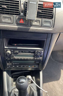 Універсал Volkswagen Golf 2000 в 
