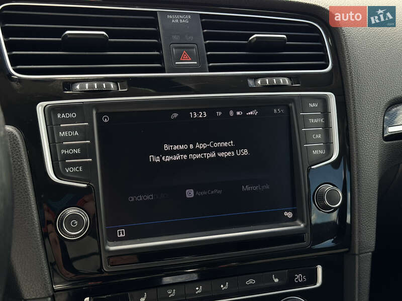 Универсал Volkswagen Golf 2016 в Дрогобыче фото 50 Универсал Volkswagen Golf 2016 в Дрогобыче