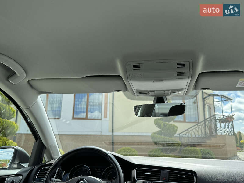 Универсал Volkswagen Golf 2016 в Дрогобыче фото 57 Универсал Volkswagen Golf 2016 в Дрогобыче