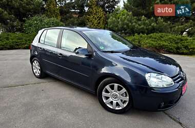 Хэтчбек Volkswagen Golf 2006 в 