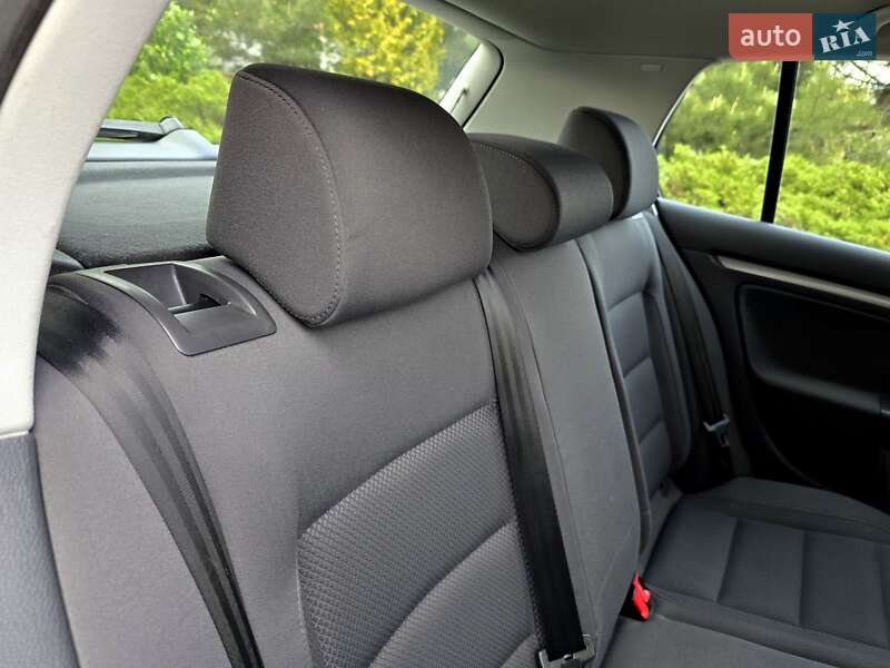 Хетчбек Volkswagen Golf 2006 в Полтаві