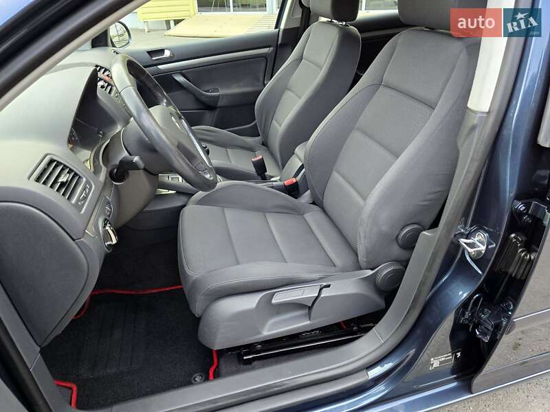 Хетчбек Volkswagen Golf 2006 в Полтаві