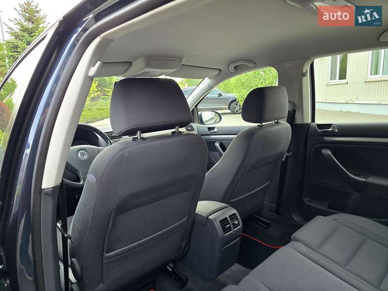 Хетчбек Volkswagen Golf 2006 в Полтаві