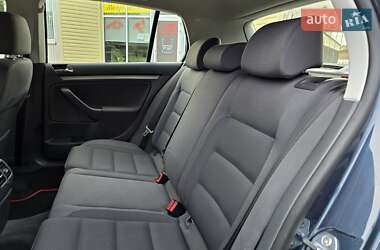 Хэтчбек Volkswagen Golf 2006 в 