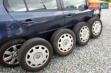 Хэтчбек Volkswagen Golf 2006 в 