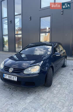 Хетчбек Volkswagen Golf 2004 в Івано-Франківську