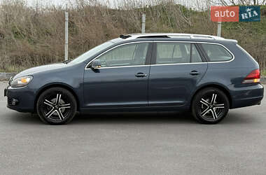 Універсал Volkswagen Golf 2010 в 