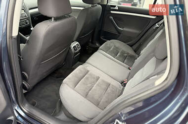 Універсал Volkswagen Golf 2010 в 