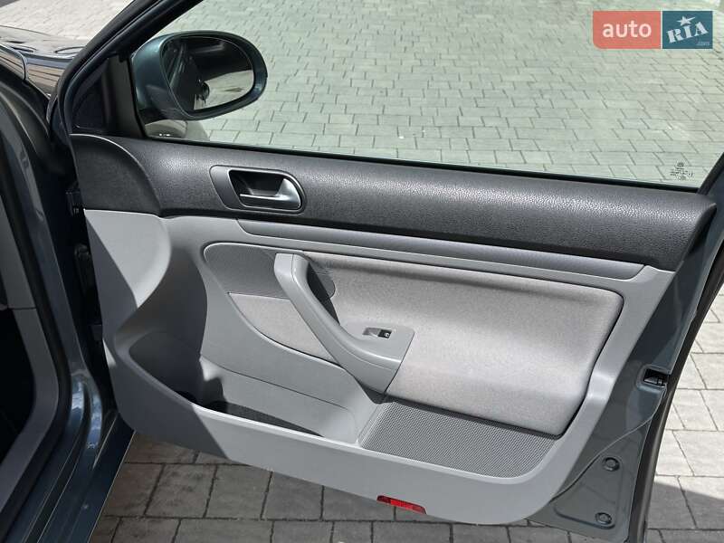 Универсал Volkswagen Golf 2008 в Тернополе