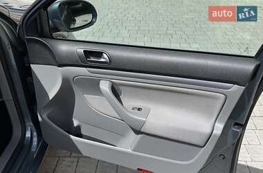 Універсал Volkswagen Golf 2008 в 