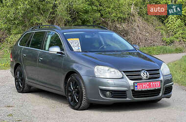 Універсал Volkswagen Golf 2009 в Новояворівську
