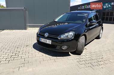 Хэтчбек Volkswagen Golf 2013 в 