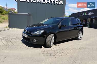 Хэтчбек Volkswagen Golf 2013 в 