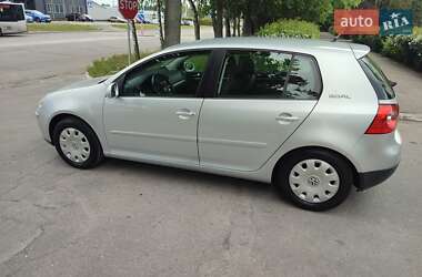 Хетчбек Volkswagen Golf 2007 в 