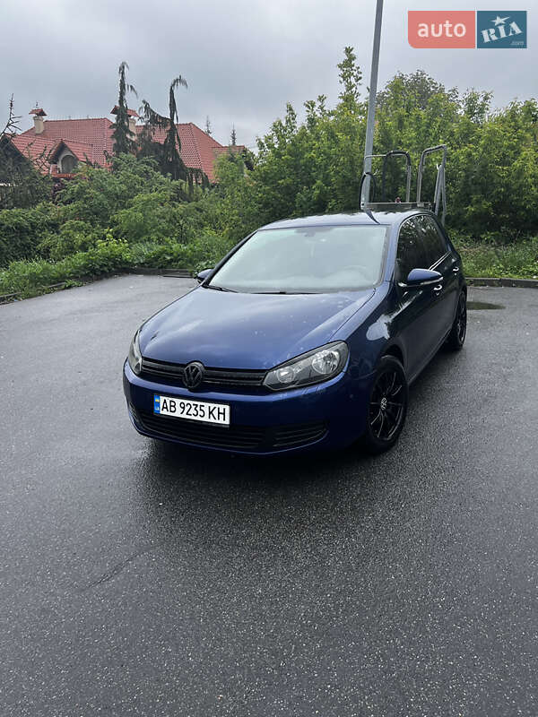Хетчбек Volkswagen Golf 2008 в 