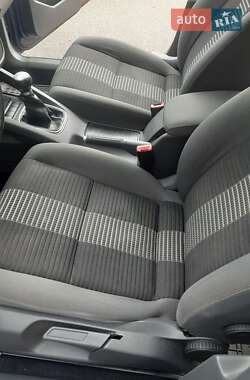 Хэтчбек Volkswagen Golf 2008 в 