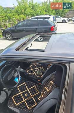 Хэтчбек Volkswagen Golf 1988 в 