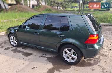 Хетчбек Volkswagen Golf 2001 в Львові