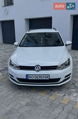 Універсал Volkswagen Golf 2014 в Ужгороді