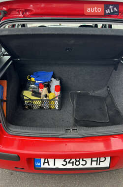 Хетчбек Volkswagen Golf 1998 в 