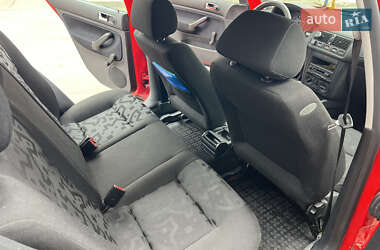 Хетчбек Volkswagen Golf 1998 в 