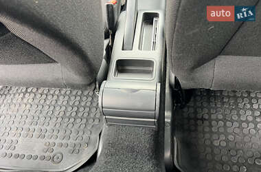 Хетчбек Volkswagen Golf 1998 в 