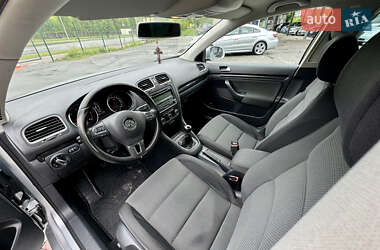 Универсал Volkswagen Golf 2010 в 