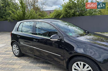Хэтчбек Volkswagen Golf 2008 в 