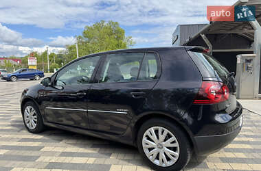 Хэтчбек Volkswagen Golf 2008 в 