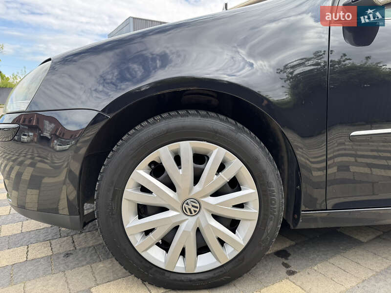 Хетчбек Volkswagen Golf 2008 в Сваляві