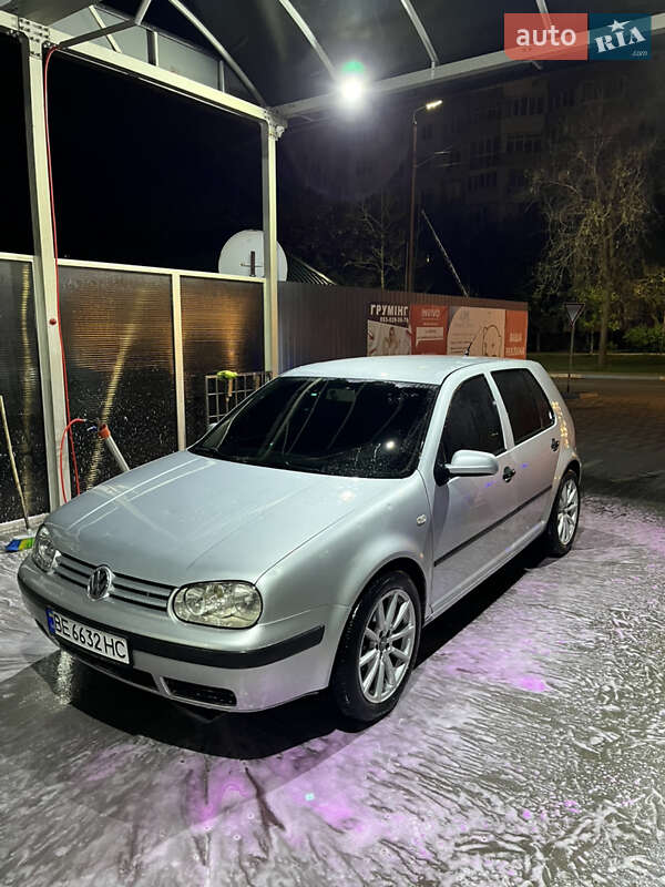 Volkswagen Golf 2000