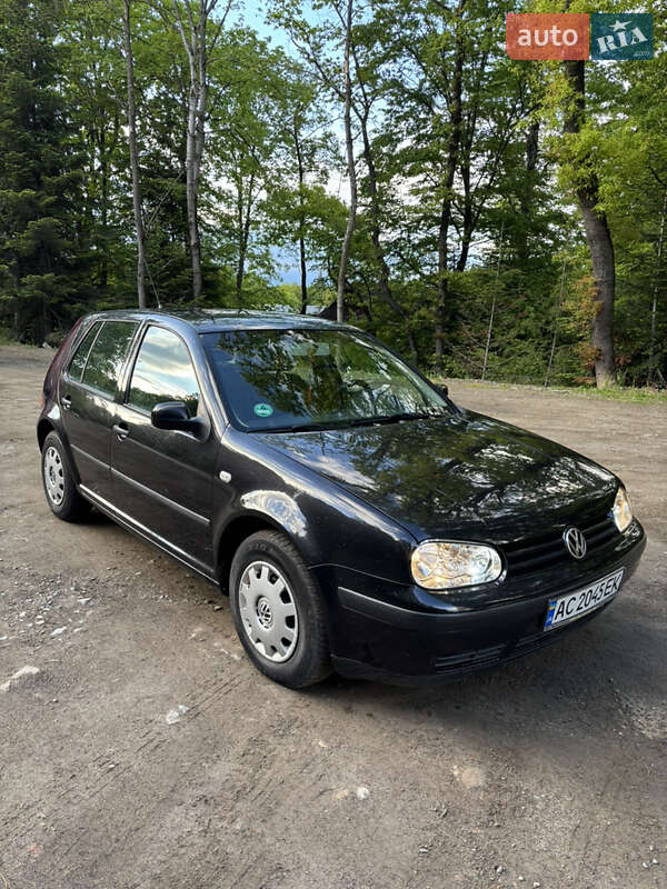 Volkswagen Golf 2000