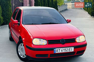 Хетчбек Volkswagen Golf 1998 в 