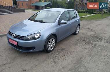 Хэтчбек Volkswagen Golf 2009 в 