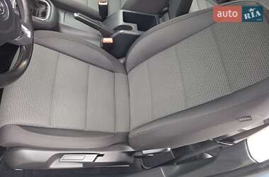 Хэтчбек Volkswagen Golf 2009 в 