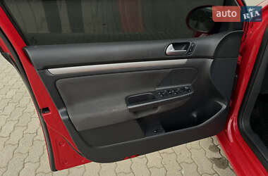 Хетчбек Volkswagen Golf 2007 в 
