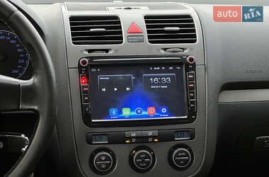 Хетчбек Volkswagen Golf 2007 в 