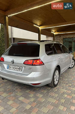 Універсал Volkswagen Golf 2015 в 