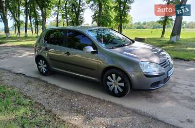 Хетчбек Volkswagen Golf 2004 в 