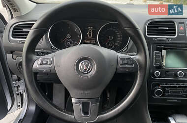 Універсал Volkswagen Golf 2010 в 
