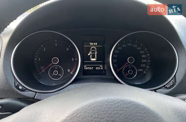 Універсал Volkswagen Golf 2010 в 