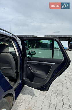 Універсал Volkswagen Golf 2009 в 