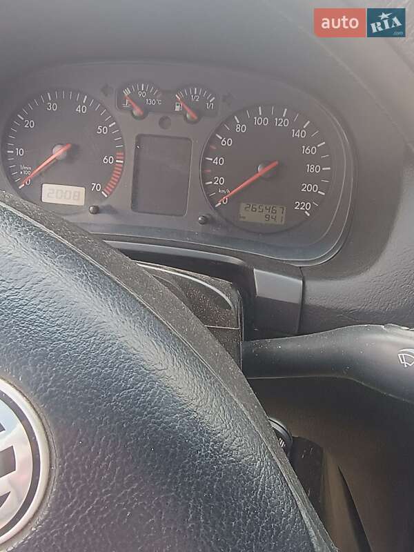 Хетчбек Volkswagen Golf 1999 в Старокостянтинові