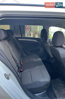 Універсал Volkswagen Golf 2014 в 