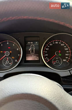 Хэтчбек Volkswagen Golf 2013 в 