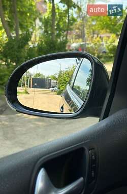 Хэтчбек Volkswagen Golf 2007 в 