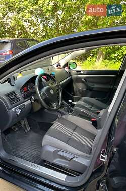 Хэтчбек Volkswagen Golf 2007 в 